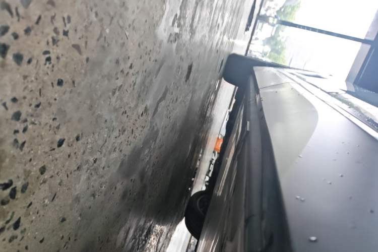 Used Nio ES7 2022 75 kWh Left Side Sill