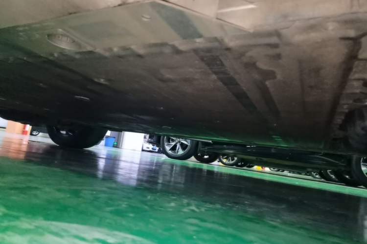 Used Nio ES7 2022 100kWh First Edition Left Side Sill