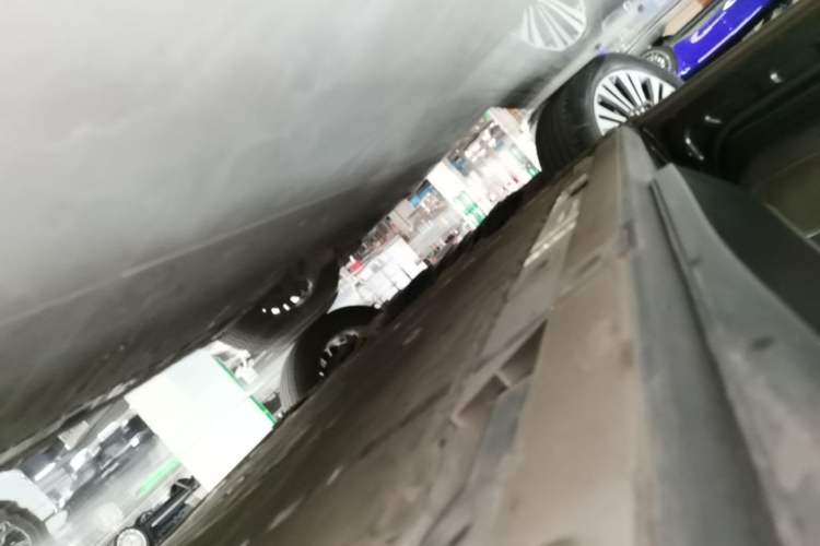 Used Nio ES7 2022 100 kWh Left Side Sill