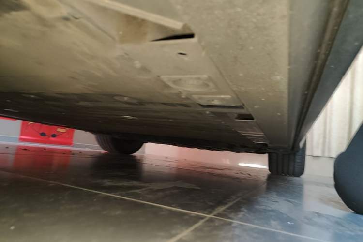 Used Nio ES7 2022 100 kWh Left Side Sill