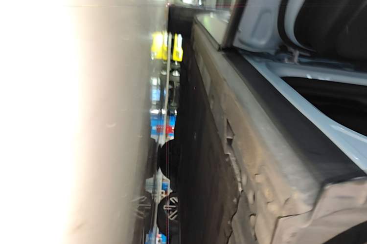 Used Nio ES7 2022 75 kWh Left Side Sill