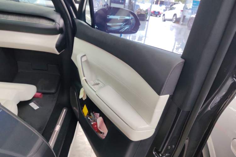 Used Nio ES7 2022 100kWh First Edition Right Front Door Interior