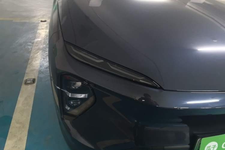 Used Nio ES7 2022 75 kWh Right Front Headlight