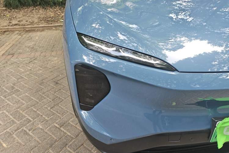Used Nio ES7 2022 100kWh First Edition Right Front Headlight
