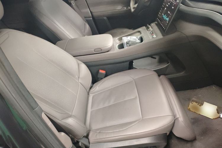 Used Nio ES7 2022 100 kWh Right Front Seat