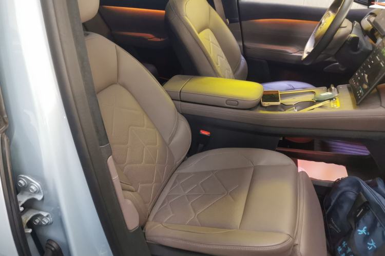 Used Nio ES7 2022 75 kWh Right Front Seat