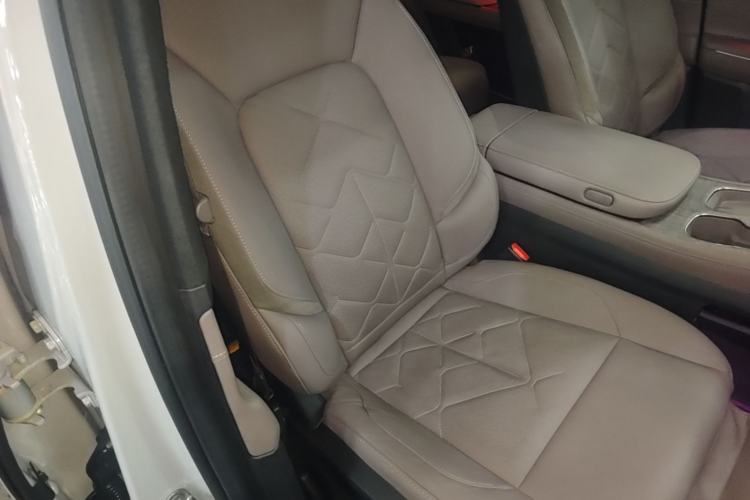 Used Nio ES7 2022 75 kWh Right Front Seat
