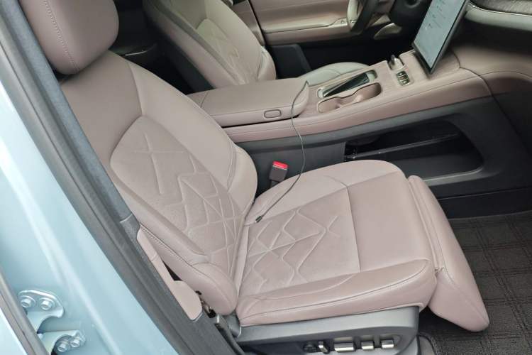 Used Nio ES7 2022 100kWh First Edition Right Front Seat