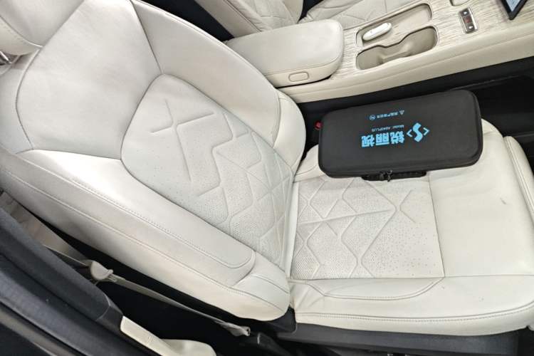 Used Nio ES7 2022 100kWh First Edition Right Front Seat