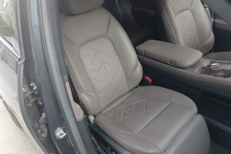 Used Nio ES7 2022 100kWh First Edition Right Front Seat