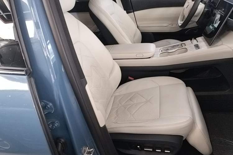 Used Nio ES7 2022 100kWh First Edition Right Front Seat