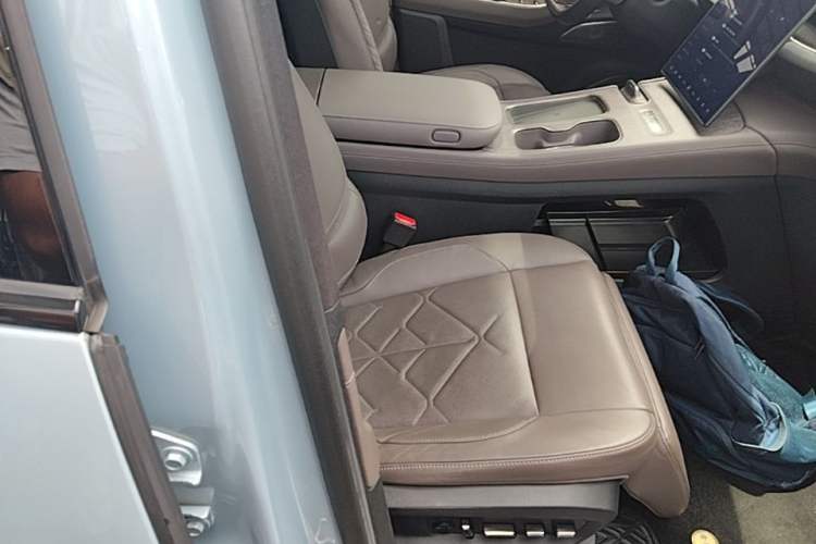 Used Nio ES7 2022 100kWh First Edition Right Front Seat