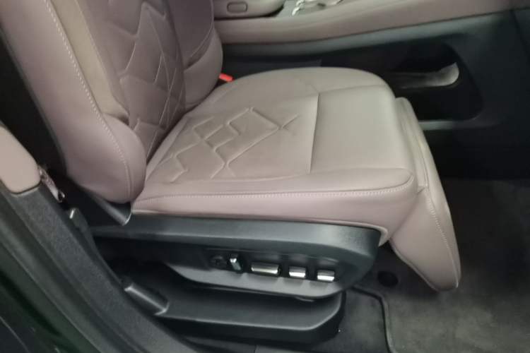 Used Nio ES7 2022 100kWh First Edition Right Front Seat