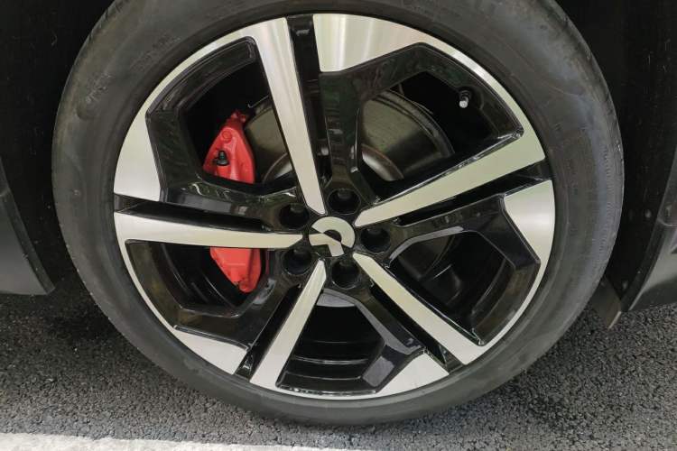 Used Nio ES7 2022 100kWh First Edition Right Front Wheel Hub
