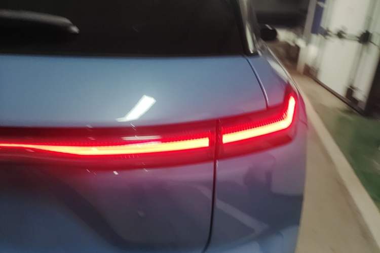 Used Nio ES7 2022 100kWh First Edition Right Rear Taillight