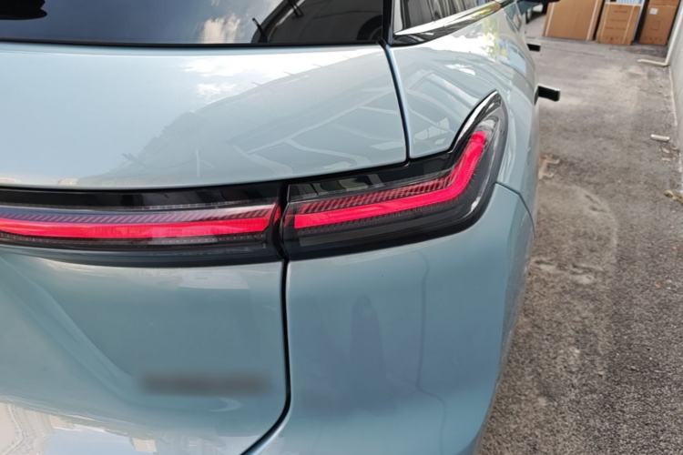 Used Nio ES7 2022 75 kWh Right Rear Taillight