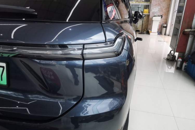 Used Nio ES7 2022 75 kWh Right Rear Taillight