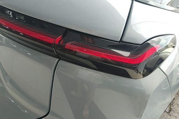 Used Nio ES7 2022 100kWh First Edition Right Rear Taillight