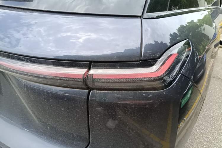 Used Nio ES7 2022 75 kWh Right Rear Taillight