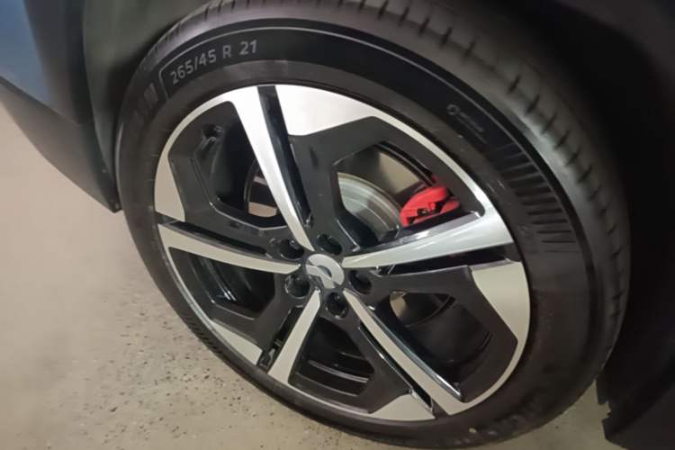 Used Nio ES7 2022 100kWh First Edition Right Rear Wheel Hub