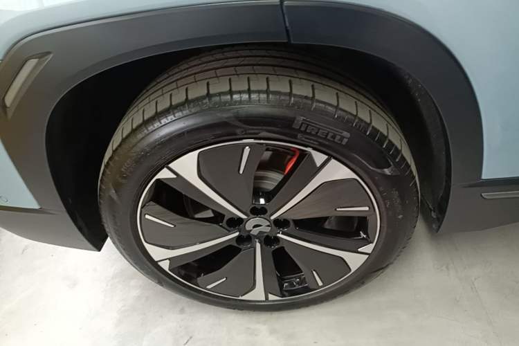 Used Nio ES7 2022 100kWh First Edition Right Rear Wheel Hub