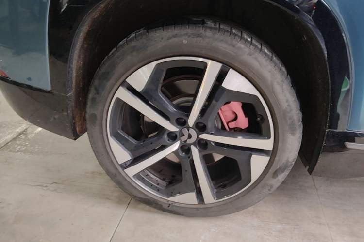 Used Nio ES7 2022 75 kWh Right Rear Wheel Hub