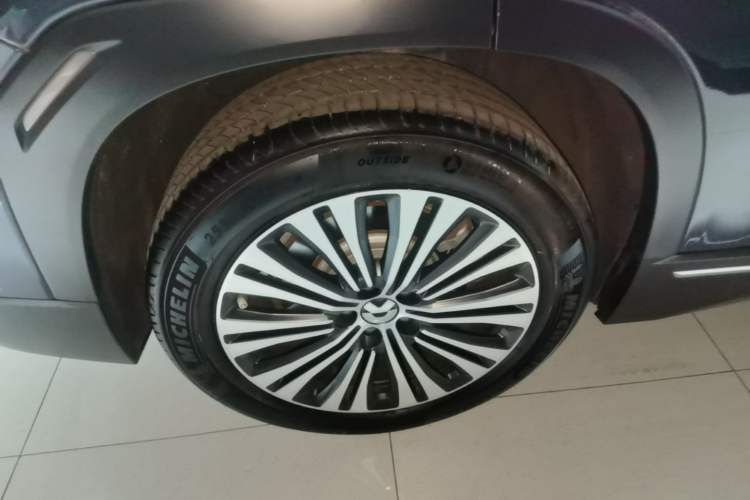 Used Nio ES7 2022 75 kWh Right Rear Wheel Hub