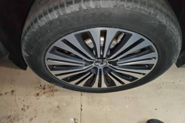 Used Nio ES7 2022 75 kWh Right Rear Wheel Hub