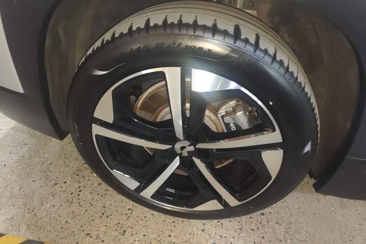 Used Nio ES7 2022 75 kWh Right Rear Wheel Hub