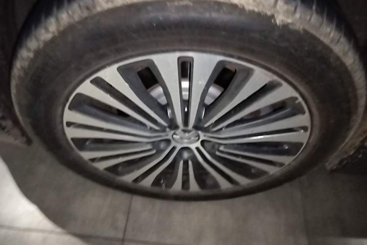 Used Nio ES7 2022 75 kWh Right Rear Wheel Hub