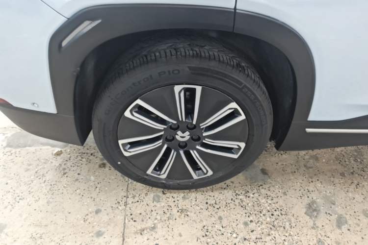 Used Nio ES7 2022 75 kWh Right Rear Wheel Hub