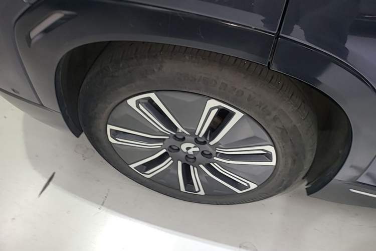 Used Nio ES7 2022 75 kWh Right Rear Wheel Hub