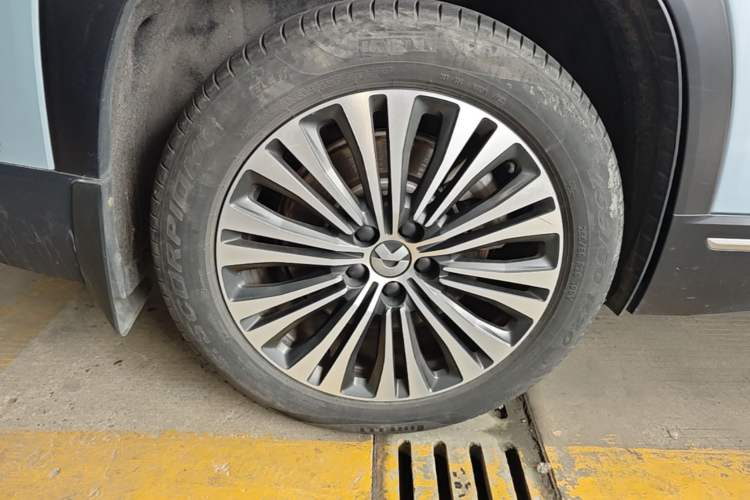 Used Nio ES7 2022 75 kWh Right Rear Wheel Hub