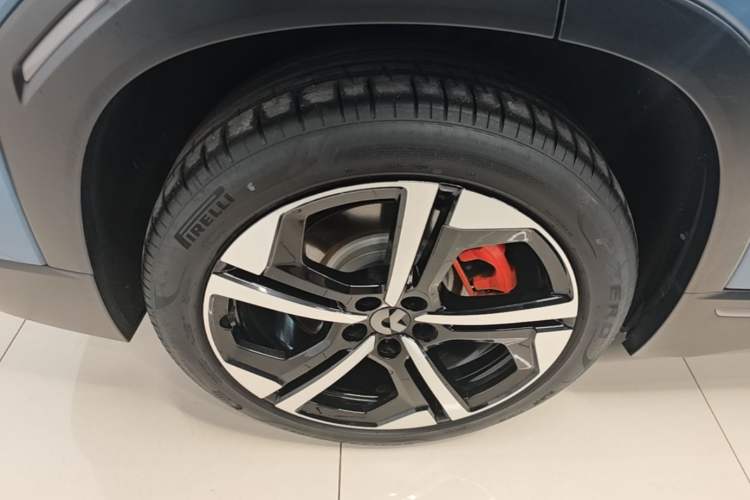 Used Nio ES7 2022 75 kWh Right Rear Wheel Hub