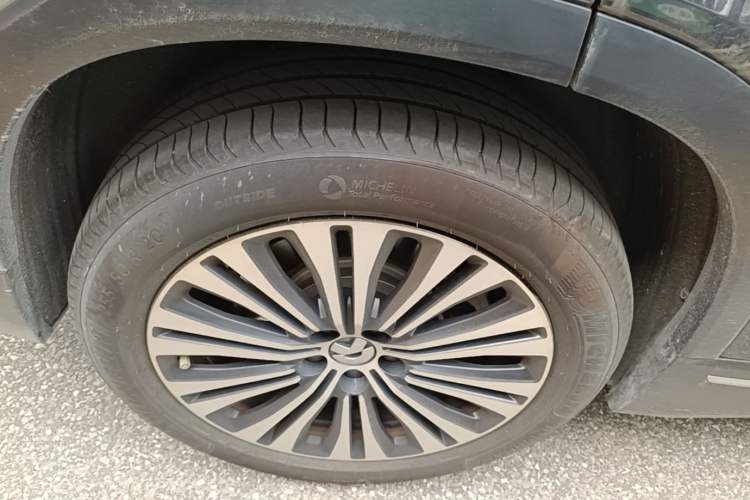 Used Nio ES7 2022 75 kWh Right Rear Wheel Hub
