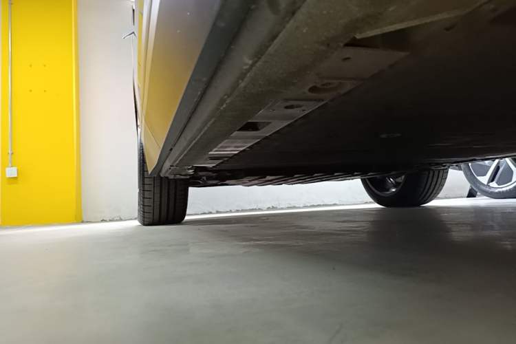 Used Nio ES7 2022 100kWh First Edition Right Side Sill