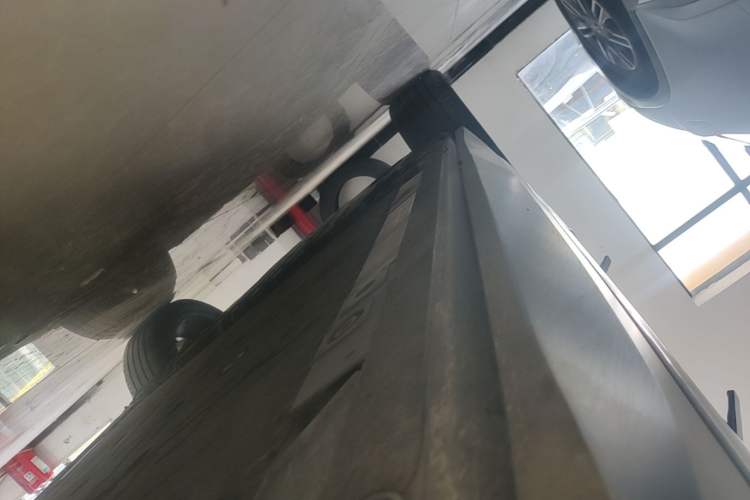 Used Nio ES7 2022 75 kWh Right Side Sill