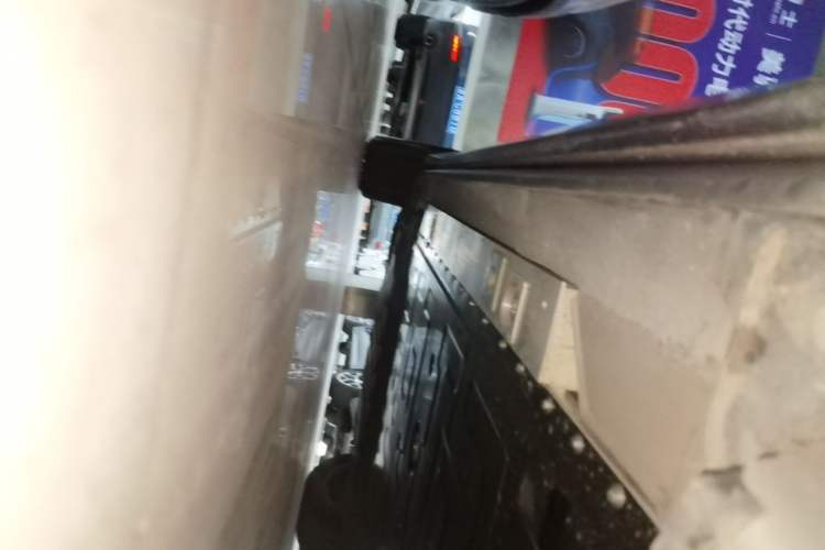 Used Nio ES7 2022 75 kWh Right Side Sill