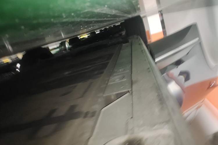 Used Nio ES7 2022 75 kWh Right Side Sill