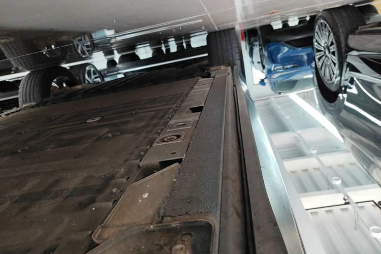 Used Nio ES7 2022 100kWh First Edition Right Side Sill