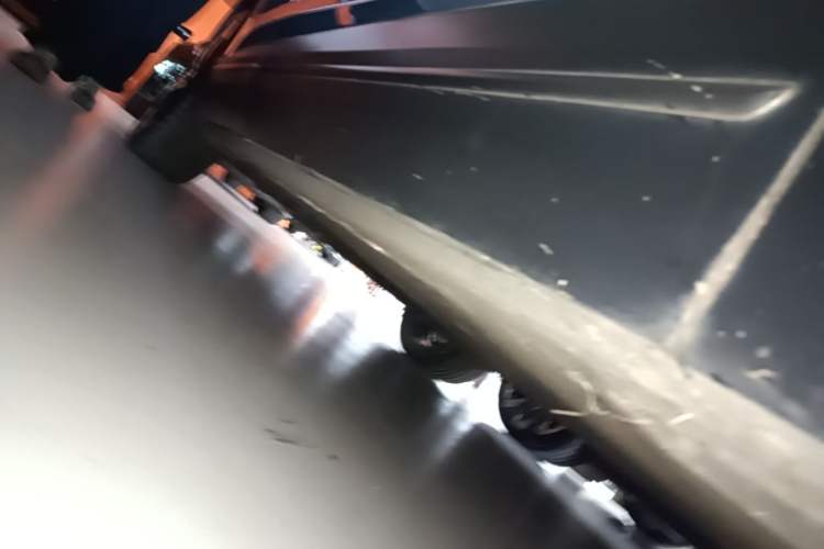 Used Nio ES7 2022 100 kWh Right Side Sill
