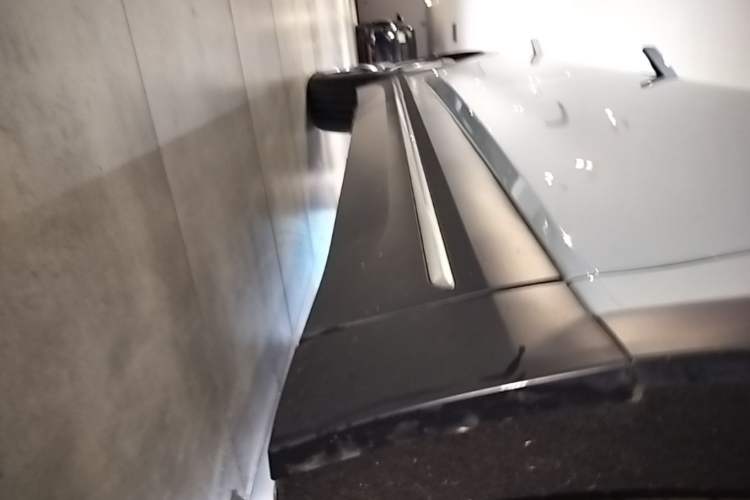 Used Nio ES7 2022 100kWh First Edition Right Side Sill