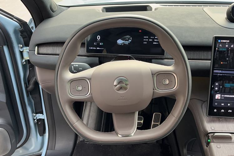 Used Nio ES7 2022 75 kWh Steering Wheel
