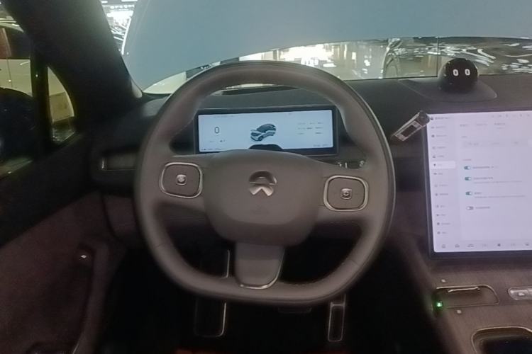 Used Nio ES7 2022 75 kWh Steering Wheel