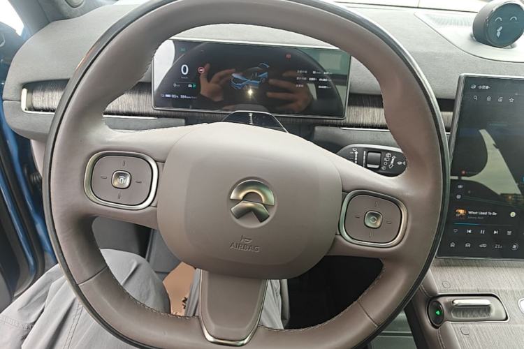Used Nio ES7 2022 100 kWh Steering Wheel