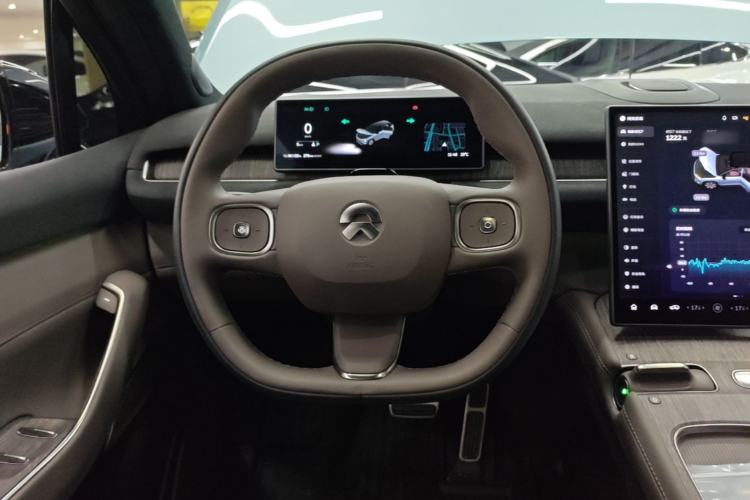 Used Nio ES7 2022 75 kWh Steering Wheel