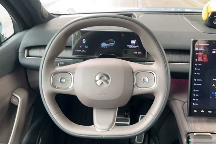 Used Nio ES7 2022 75 kWh Steering Wheel