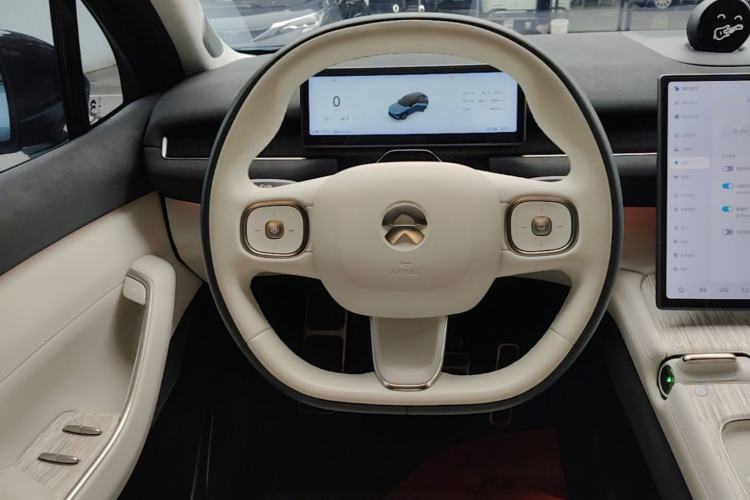 Used Nio ES7 2022 75 kWh Steering Wheel