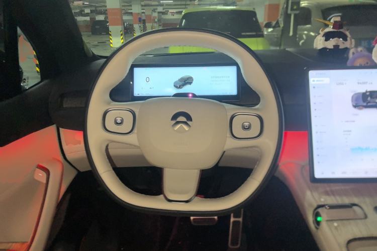Used Nio ES7 2022 75 kWh Steering Wheel