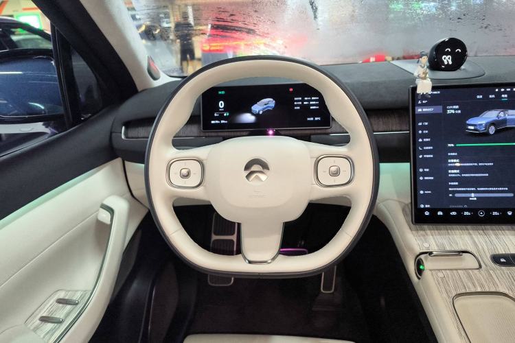 Used Nio ES7 2022 75 kWh Steering Wheel